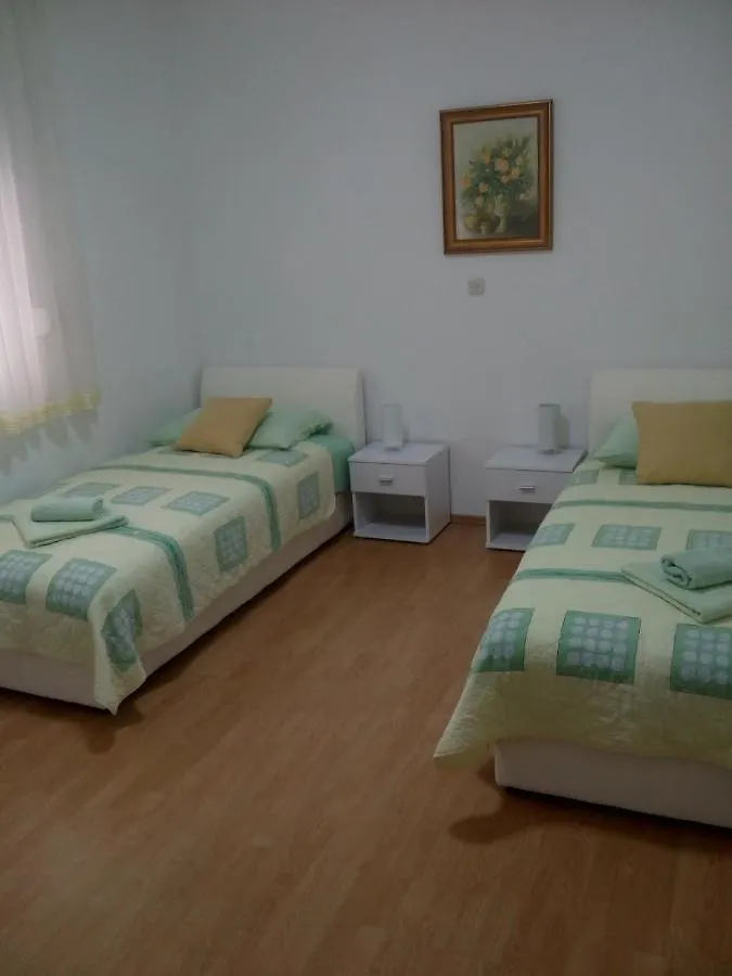 Apartment Plitvice Starigrad Paklenica
